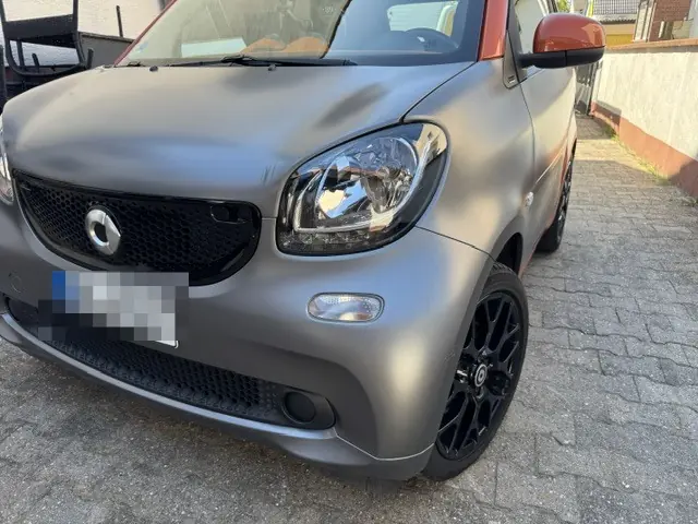 smart fortwo Cabrio – Detailaufnahme: Kratz- und Lackschäden